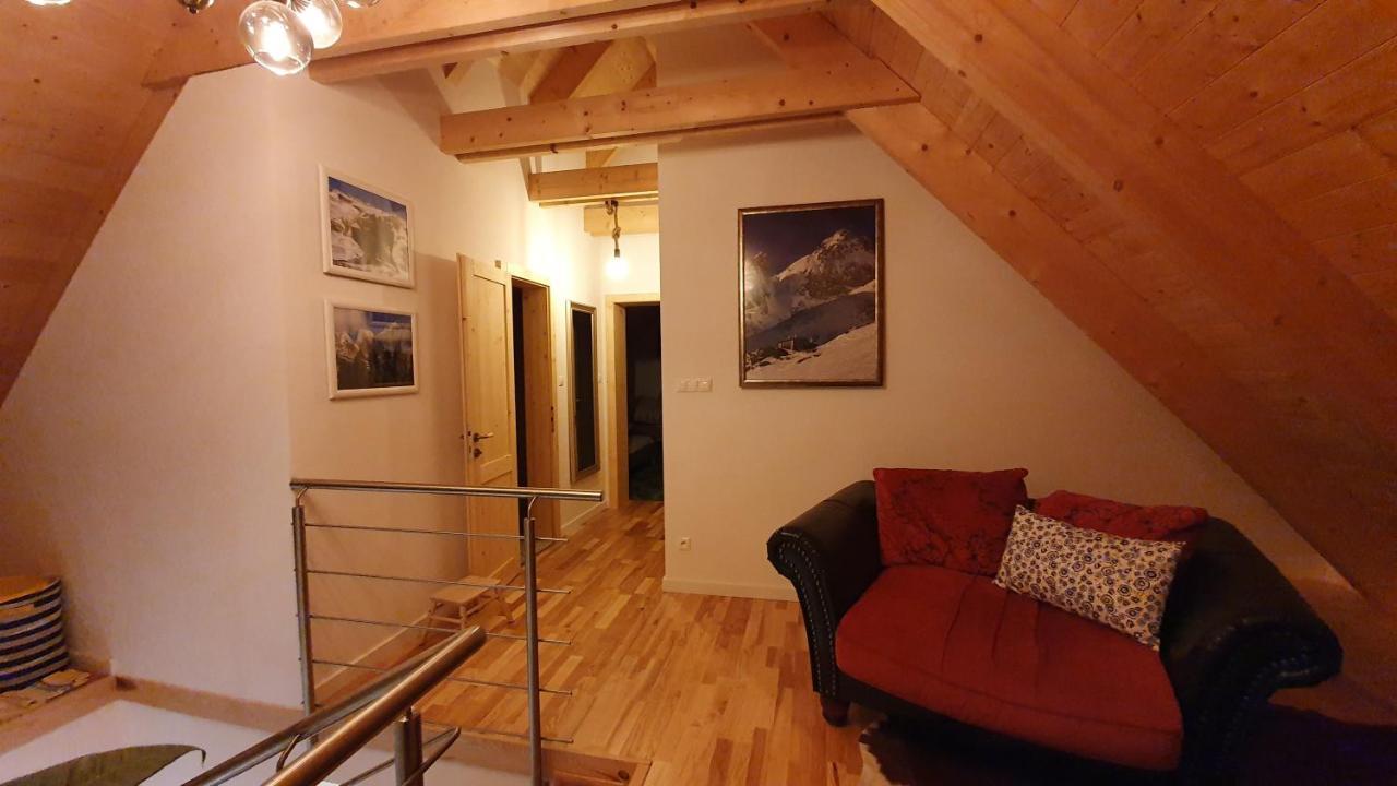 Vila Lesna House With A Garden 2 Minutes From The Center Of The Tatras Nova Lesna Bagian luar foto